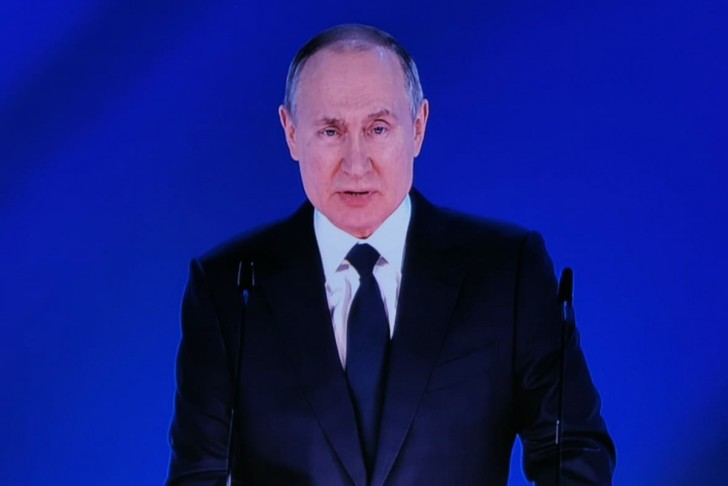 Putin prezident seçkilərində namizəd olub-olmayacağına aydınlıq gətirməyib