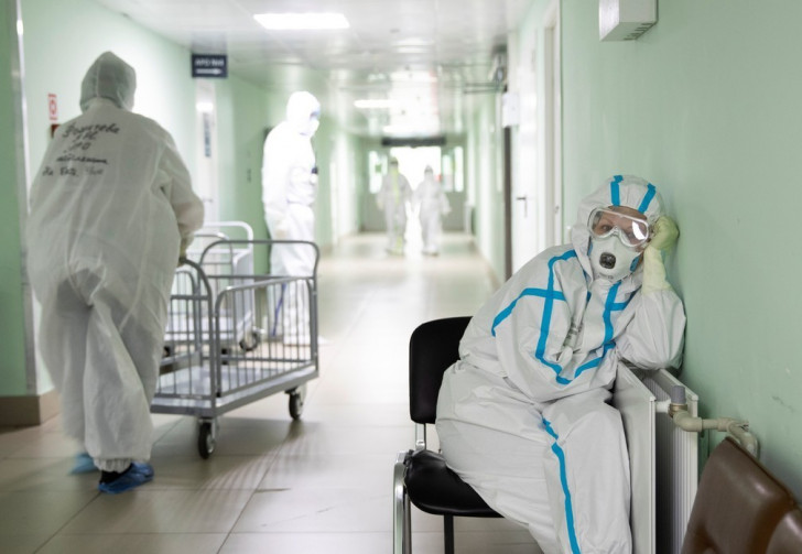 Rusiyada pandemiya qurbanlarının sayı 7 mini ötdü