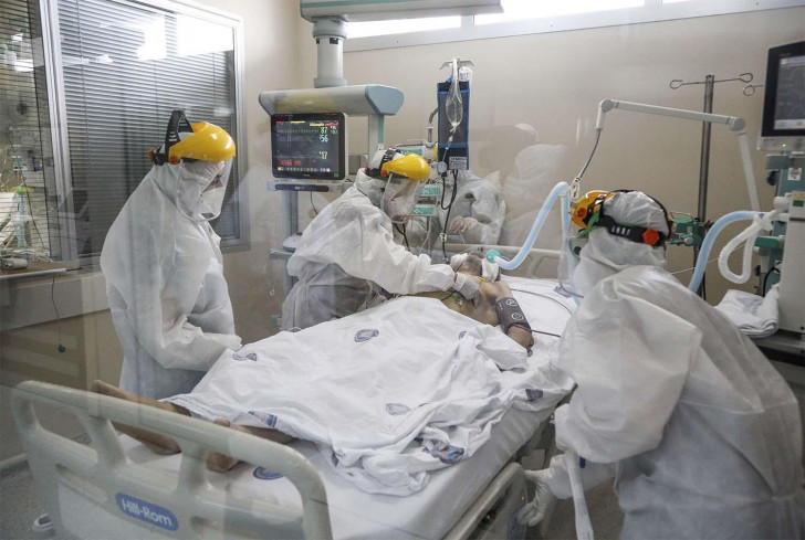 İranda 1 gündə 119 nəfər virusdan ölüb