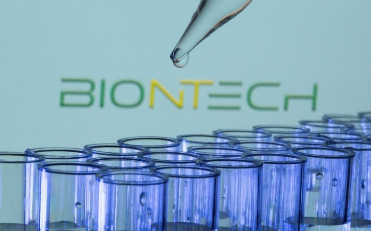 “BioNTech” vaksinini kəşf edən həkim dördüncü dalğa ilə bağlı xəbərdarlıq edib