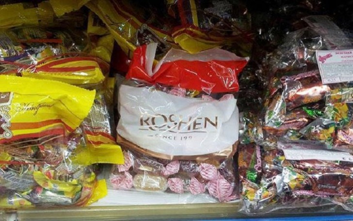 Ukraynadan Azərbaycana gətirilən 8,3 ton “Roshen” karamelləri yararsız çıxıb
