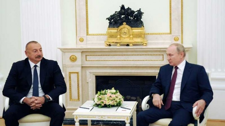 İlham Əliyev Rusiyaya getdi, Vladimir Putinlə görüşü başladı -