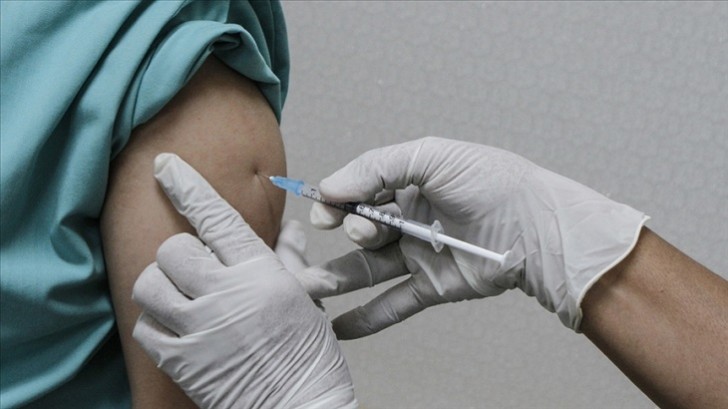 Son sutkada 85 mindən çox insana vaksin vurulub
