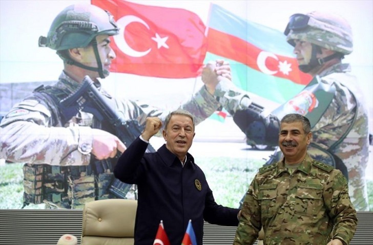 Azərbaycan və Türkiyə müdafiə nazirləri telefonla danışıb