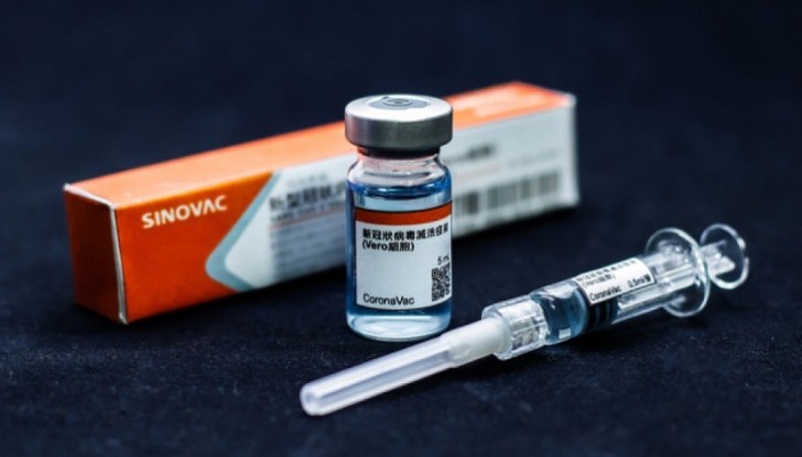 Azərbaycana daha 1 200 000 doza “CoronaVac” vaksini gətirilib