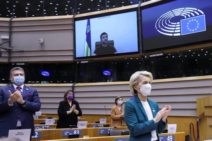 Avropa Parlamenti Ukraynanın Aİ-yə üzvlük müraciətinə baxır -