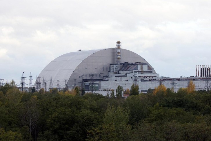 Ruslar işğal etdikləri Çernobıl AES-də ehtiyatsız hərəkət edərək, güclü radiasiyaya məruz qalırlar