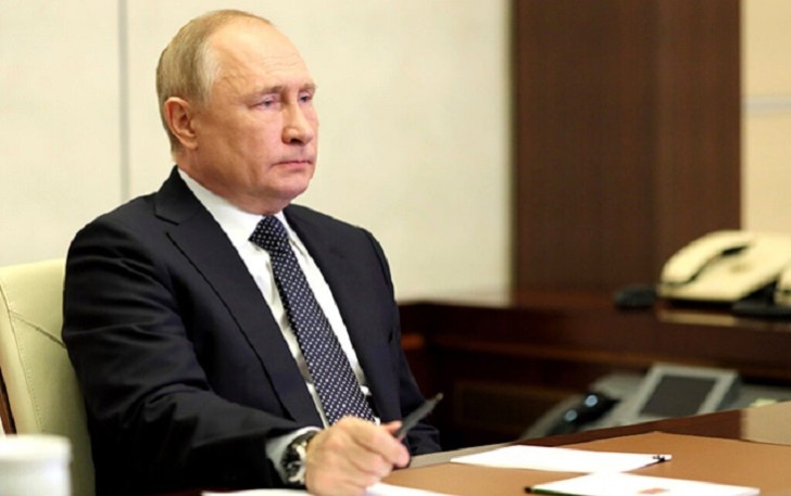 Putin Təhlükəsizlik Şurasının iclasını keçirib