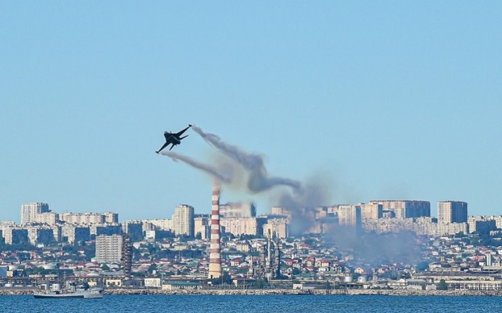 “TEKNOFEST Azərbaycan”ın son günündə iki ölkə pilotlarının iştirakı ilə aviaşou davam edib