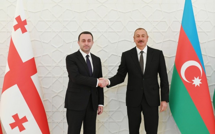 Azərbaycan Prezidenti və Gürcüstanın Baş naziri mətbuata bəyanatlarla çıxış edirlər