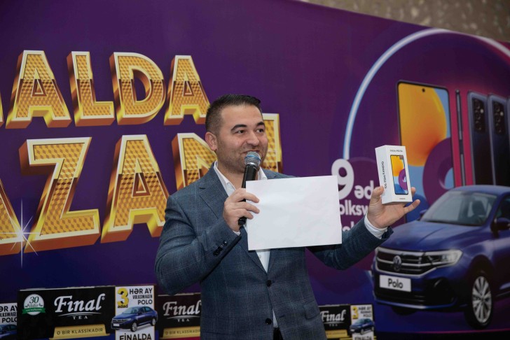 “Finalla qazan!” lotereyasının 1-ci tirajının qaliblərinə mobil telefonlar təqdim edildi