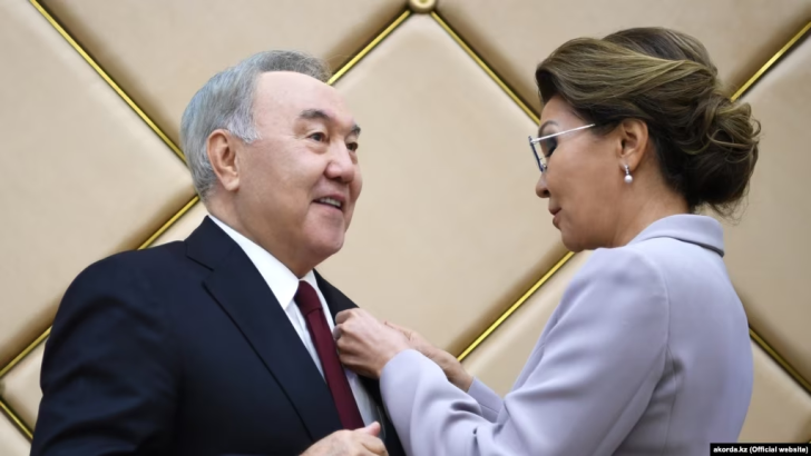 Nazarbayev fəxri tituldan məhrum edildi