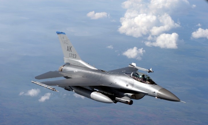 ABŞ və Aİ Ukraynaya Danimarka və Hollandiya vasitəsilə F-16 döyüş təyyarələri verə bilər
