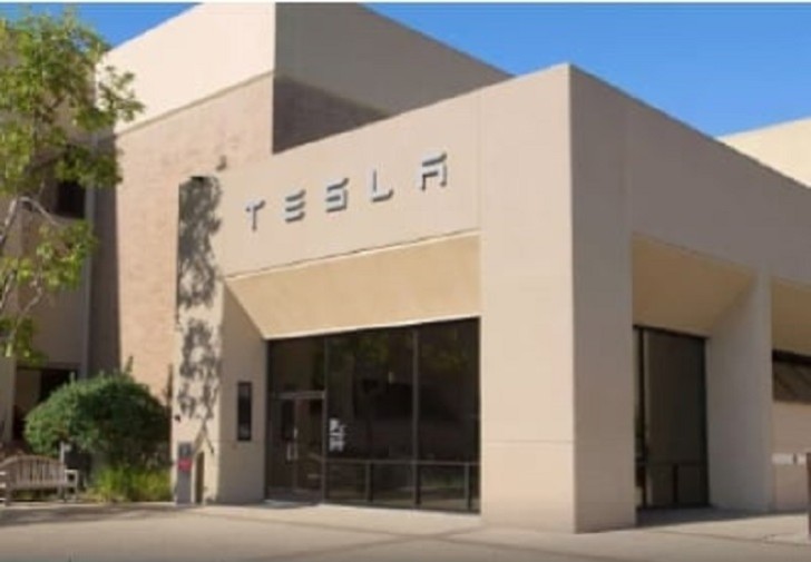 İlon Mask "Tesla"nın qərargahını Kaliforniyaya qaytarır