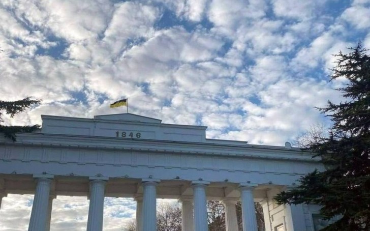 Krımın Sevastapol şəhərində Ukrayna bayrağı ucaldılıb