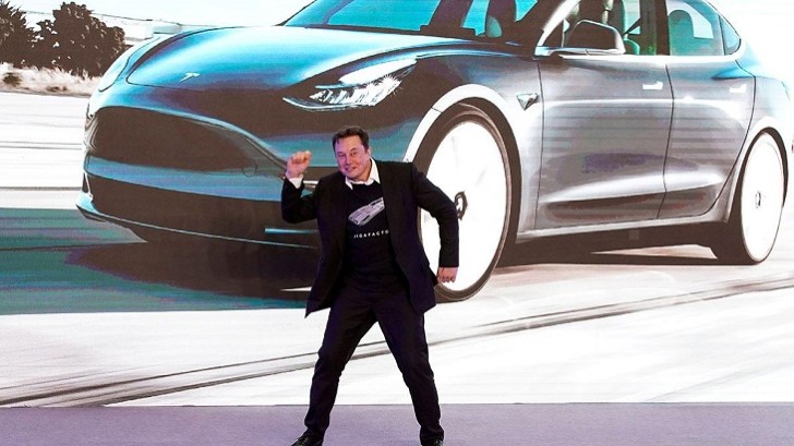 "Tesla" ən qiymətli avtomobil markası oldu