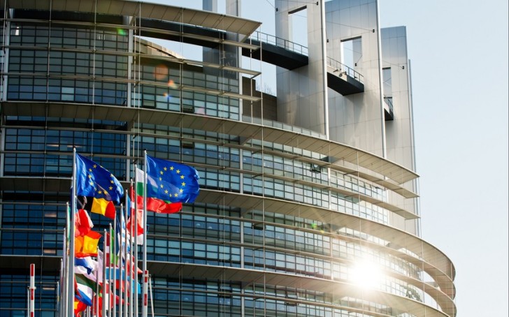 Avropa Parlamenti Aİ-nin hərbi xərclərinin artırılmasını dəstəkləyib