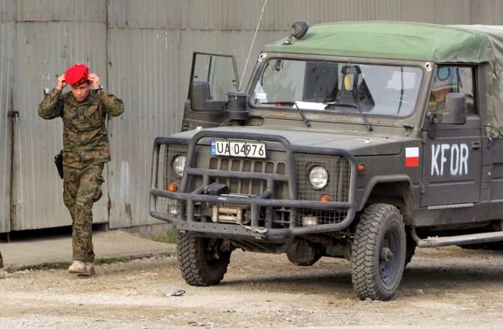 NATO Kosovonun şimalında KFOR hərbçilərinə qarşı hücumları pisləyib