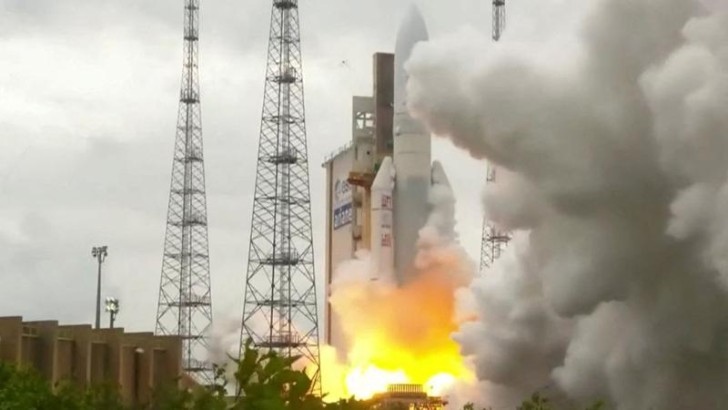 Avropa Kosmik Agentliyinin "Ariane 5" raketi sonuncu dəfə orbitə buraxılıb