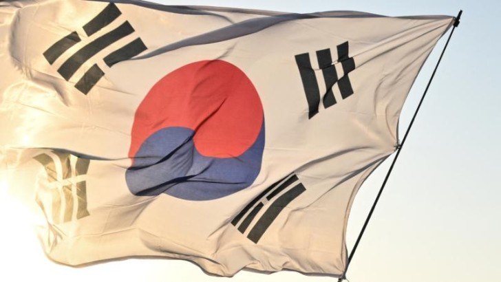 Şimali Koreyanın ballistik raket sınaqlarından sonra Cənubi Koreya 4 nəfərə və 3 təşkilata sanksiya tətbiq edib