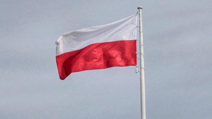 Polşa: Belarus helikopterlərinin hava məkanını pozması təxribatı