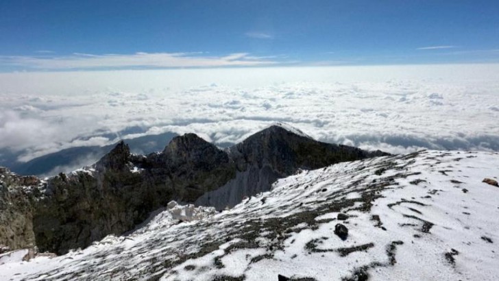 Meksikanın ən yüksək dağına çıxan alpinistlər yıxılaraq həlak olublar