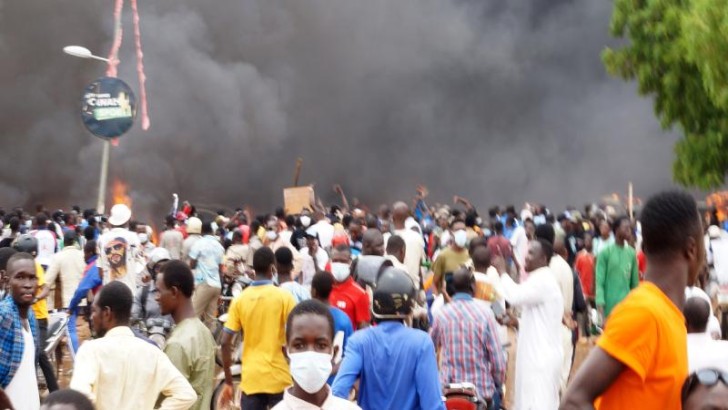 Nigerdə ​​davam edən qarşıdurmalar ölkə daxilində daha 20 min insanı didərgin saldı