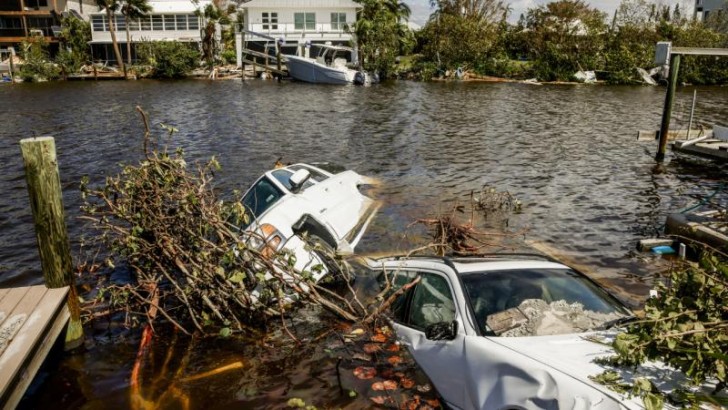 Qasırğa Floridada 2 nəfərin ölümünə səbəb oldu