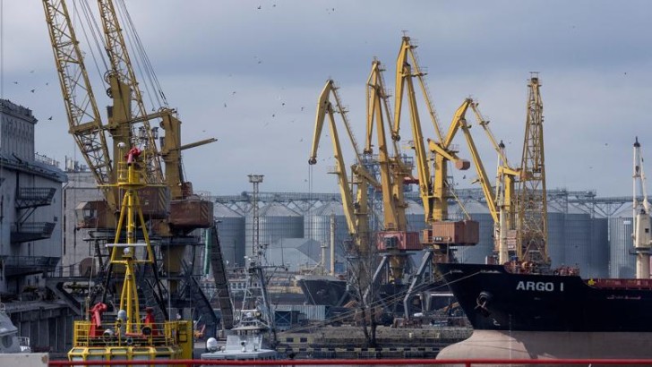Ukrayna: Rusiyanın Odessaya hücumu zamanı liman və kənd təsərrüfatı obyektlərinə ziyan dəyib