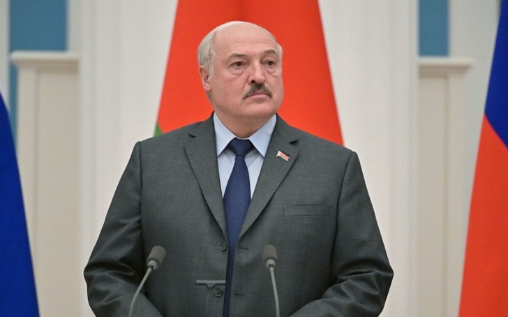 Aleksandr Lukaşenko Rusiyaya yollanıb