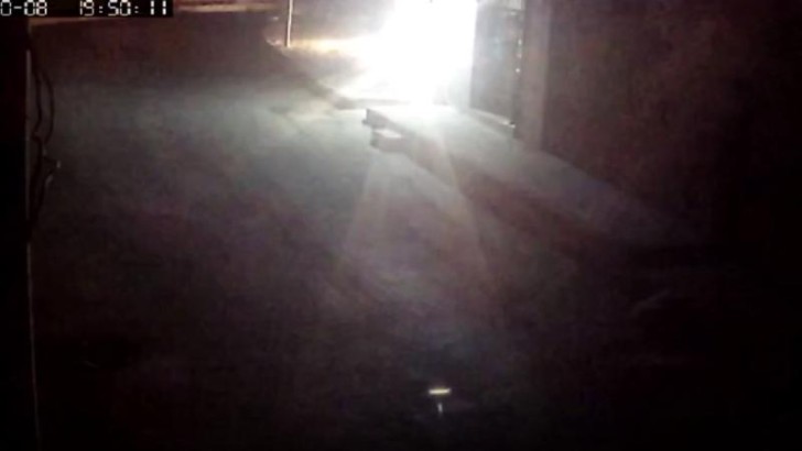Suriya ordusu Hələbin kəndinə kaset bombaları atdı: