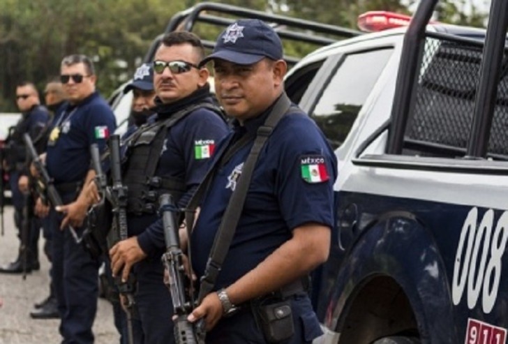 Meksikanın cənubunda hücumda 13 polis həlak olub