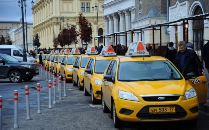 Moskvada miqrantların taksilərdə işləməsinin qadağan olunması təklif edilir