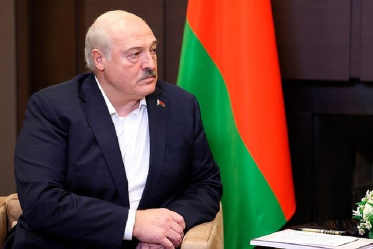Lukaşenko Latviya ilə münasibətlərdən danışıb