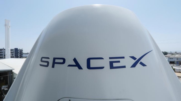 SpaceX Maskı tənqid edən əməkdaşlarını işdən çıxarmaqda ittiham olunur