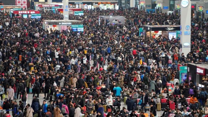 Çinin əhalisi 2 milyon azalaraq 1 milyard 409 milyon olub
