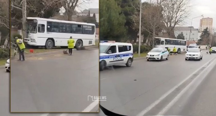 Bakıda sərnişin avtobusu ağaca çırpıldı -