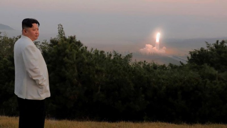 Şimali Koreya lideri yeni qanadlı raketlərin sınaq atışlarını izləyib