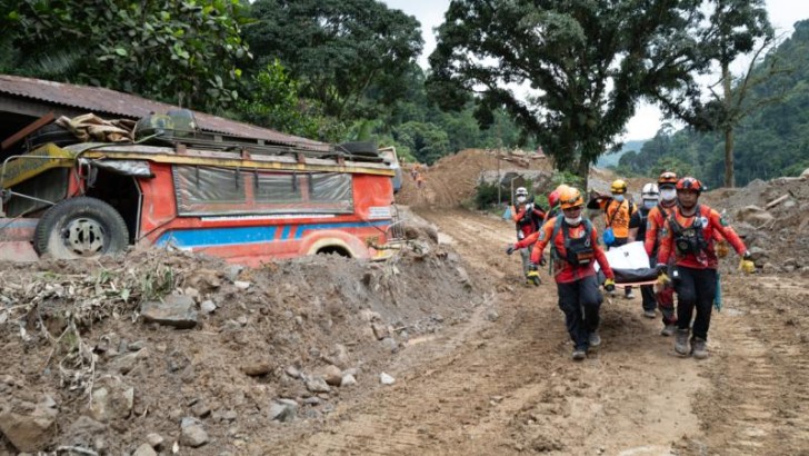 Filippinin cənubunda torpaq sürüşməsi nəticəsində ölənlərin sayı 11-ə çatıb