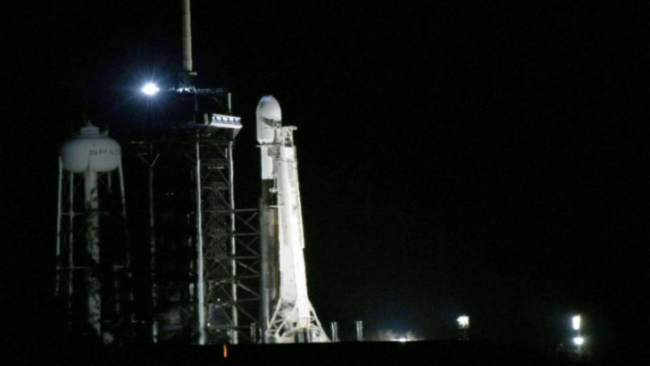 SpaceX Nova-C-nin Aya eniş missiyasının buraxılışını təxirə saldı