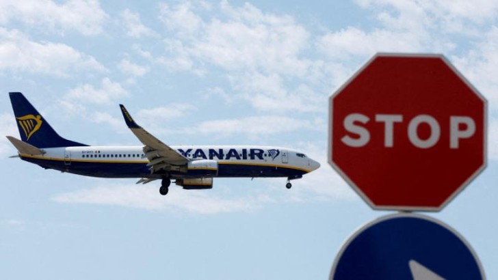 Ryanair İsrailə uçuşları ləğv etmək qərarına gəlib