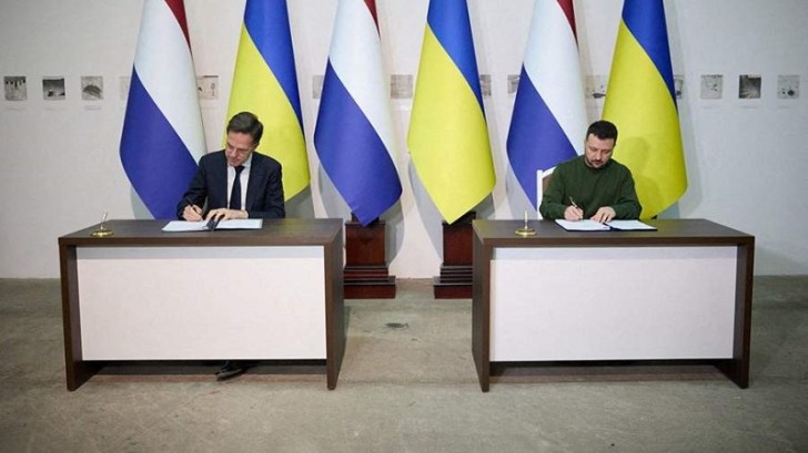 Hollandiya Ukrayna ilə 10 illik təhlükəsizlik müqaviləsi imzalayıb
