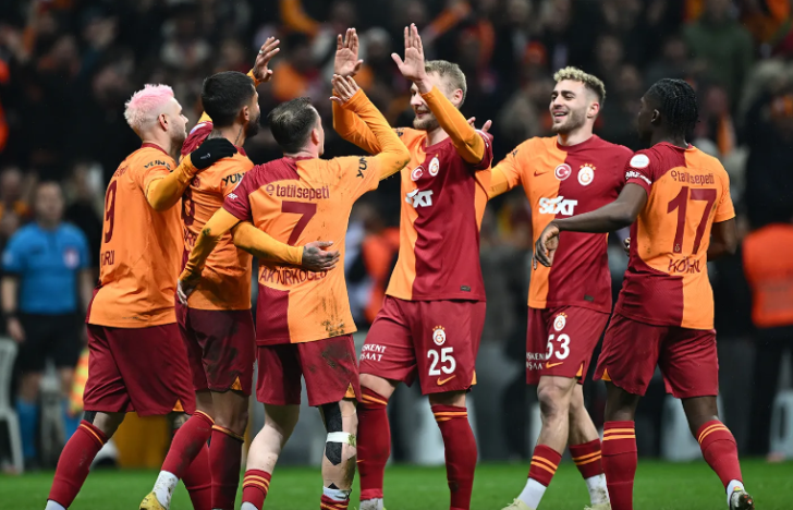 "Qalatasaray" "Çaykur Rizespor"a 6-2 hesabı ilə qalib gəldi