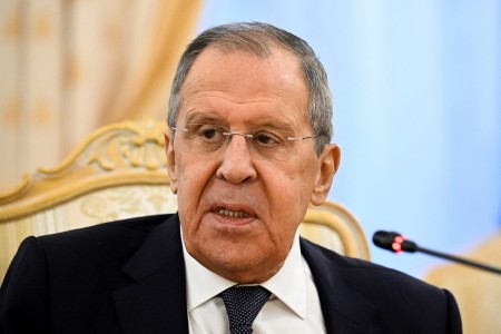 Lavrov F-16-nın Ukraynaya təhvil verilməsini NATO-nun nüvə sahəsində siqnalı adlandırıb