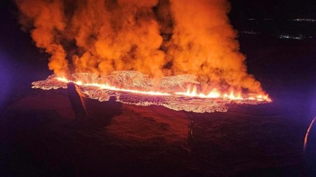 İslandiyanın Reykjanes yarımadasında bu il 4-cü vulkan püskürüb