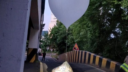 Şimali Koreya Cənuba daha 350 zibil balonu göndərib
