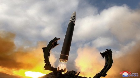 Şimali Koreya daha bir raket sınağının uğurlu alındığını açıqlayıb