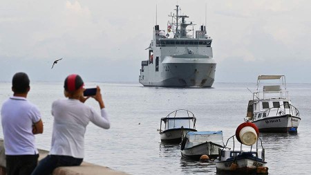 Kanadanın patrul gəmisi Havana limanına gəlib