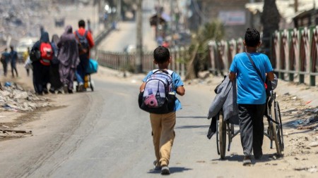 BMT: Qəzzanın şərqində bir gündə 60 min insan didərgin düşüb