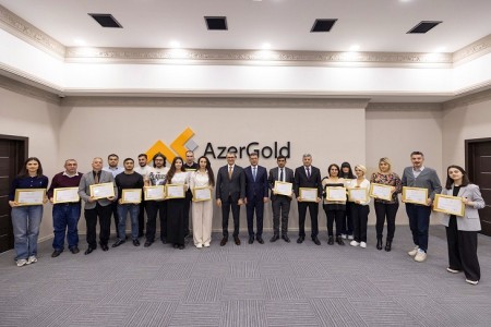 "AzerGold"da dağ-mədən sənayesindən yazan jurnalistlərlə görüş keçirilib